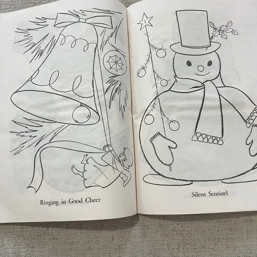 Whitman Vintage Santa's Full Color Magic Pictures Paint With Water‎ Book